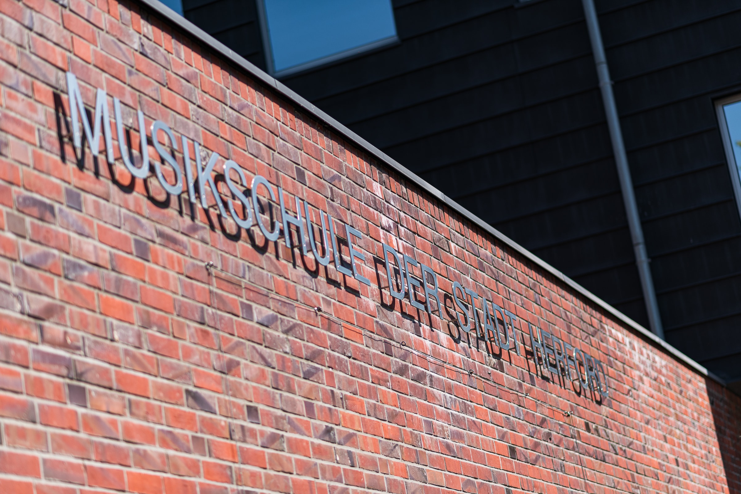 MS-HF-Schriftzug-außen